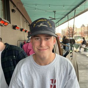 Meet your Posher, Cole